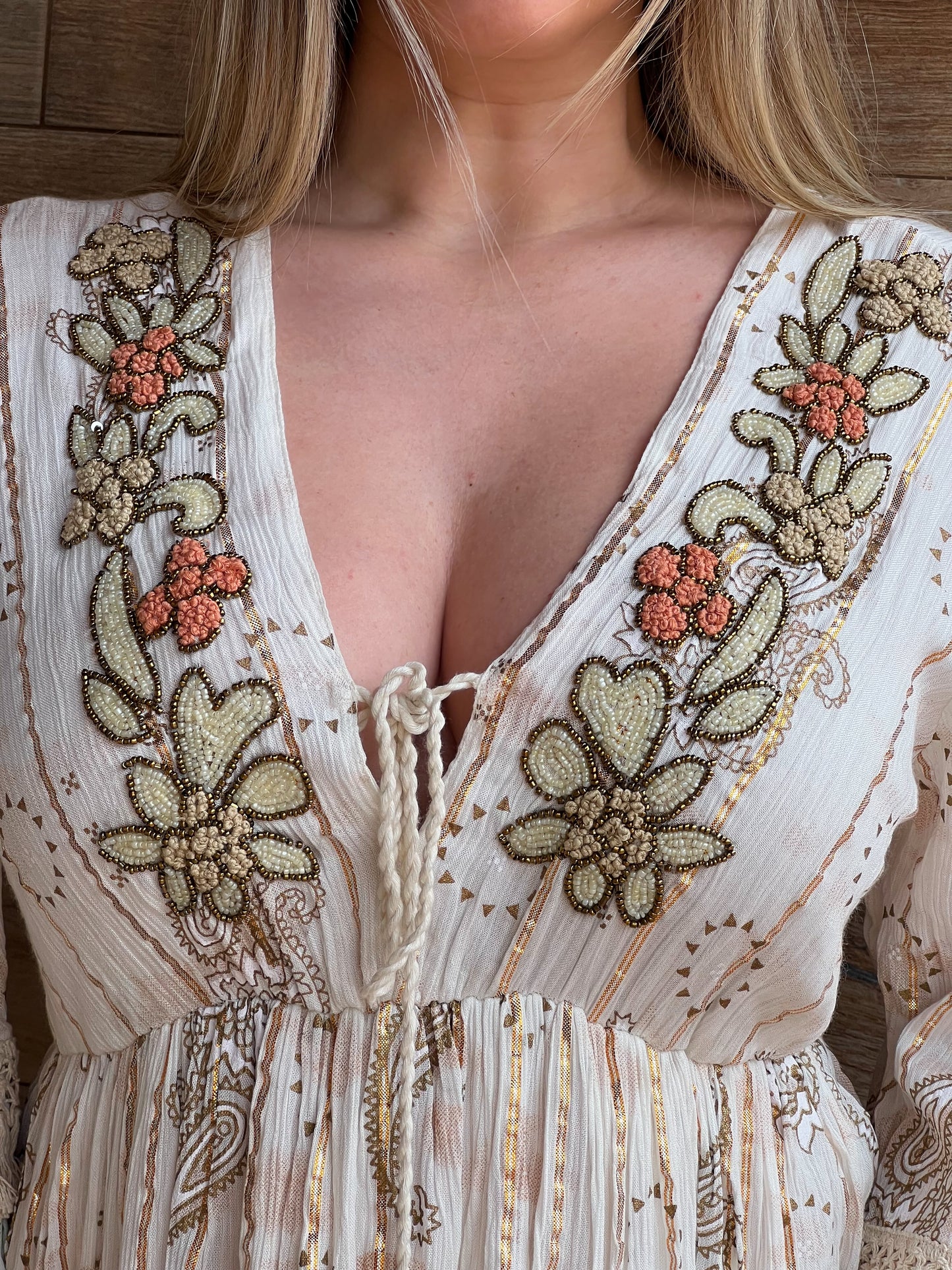 Vestido boho pedrería coral