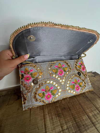 Cartera mano étnica