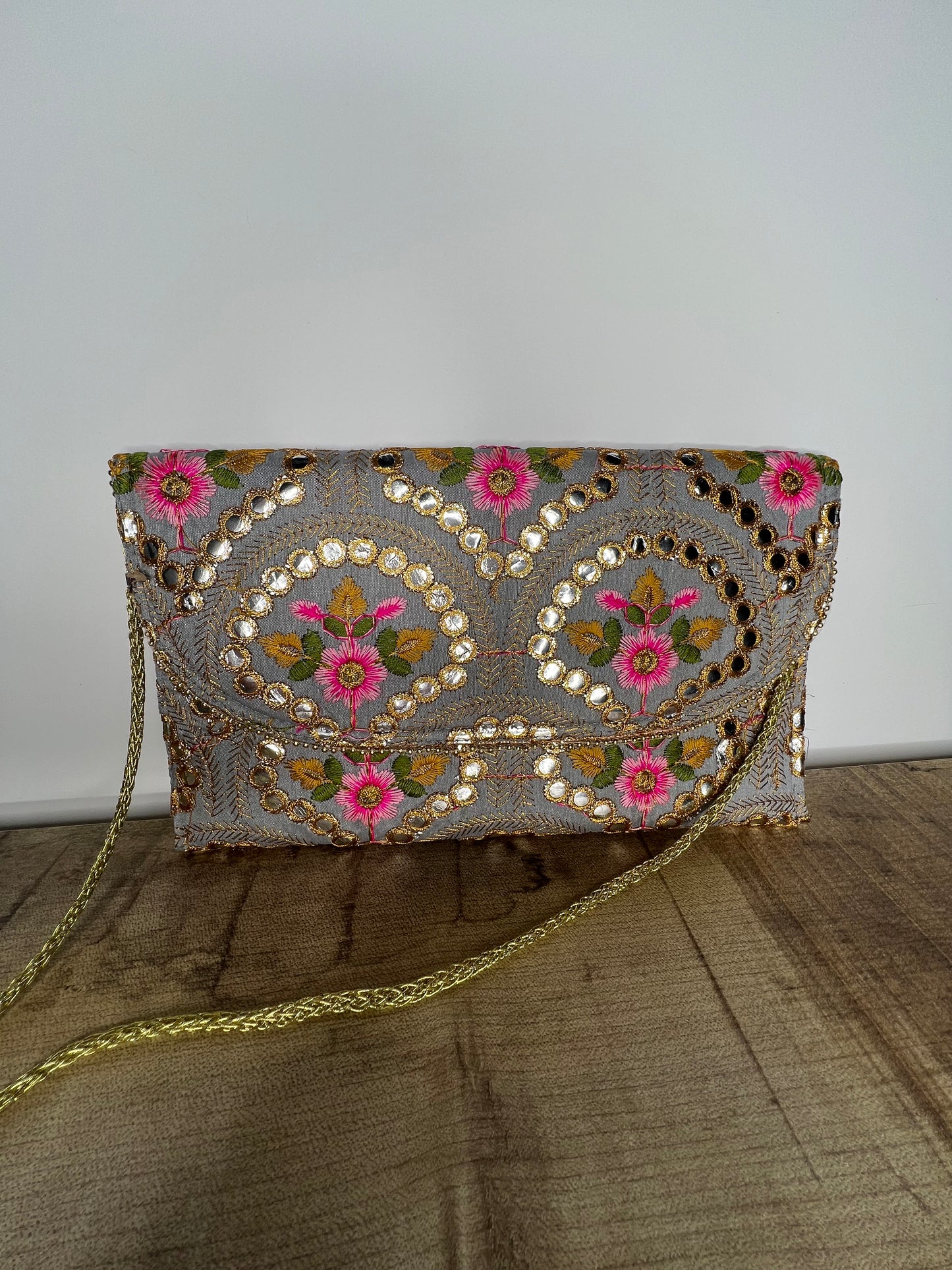 Cartera mano étnica