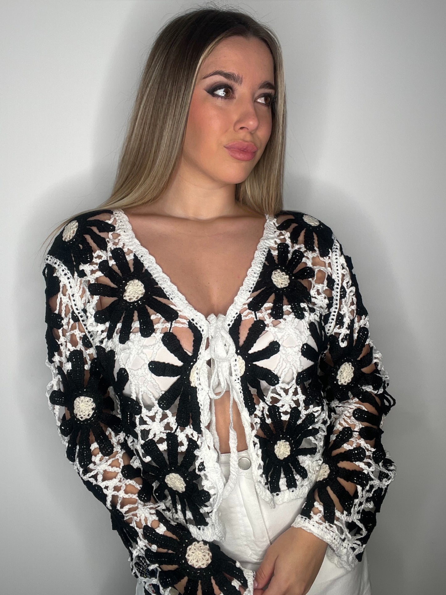 Chaqueta calada Flores