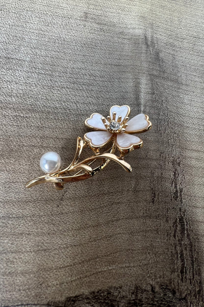 Broche flor anacarada