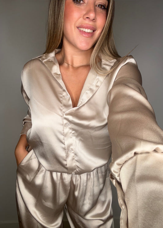 Blusa satinada Champán